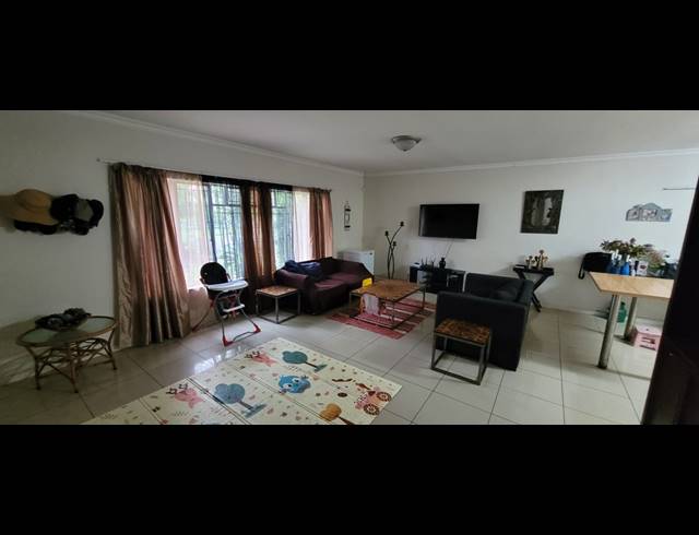 4 BEDROOM TOWNHOUSE RENTED IN PRESTBURY